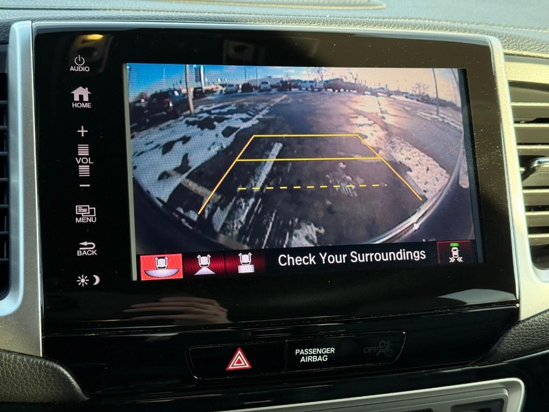 Honda Ridgeline Vehicle Full-screen Gallery Image 23