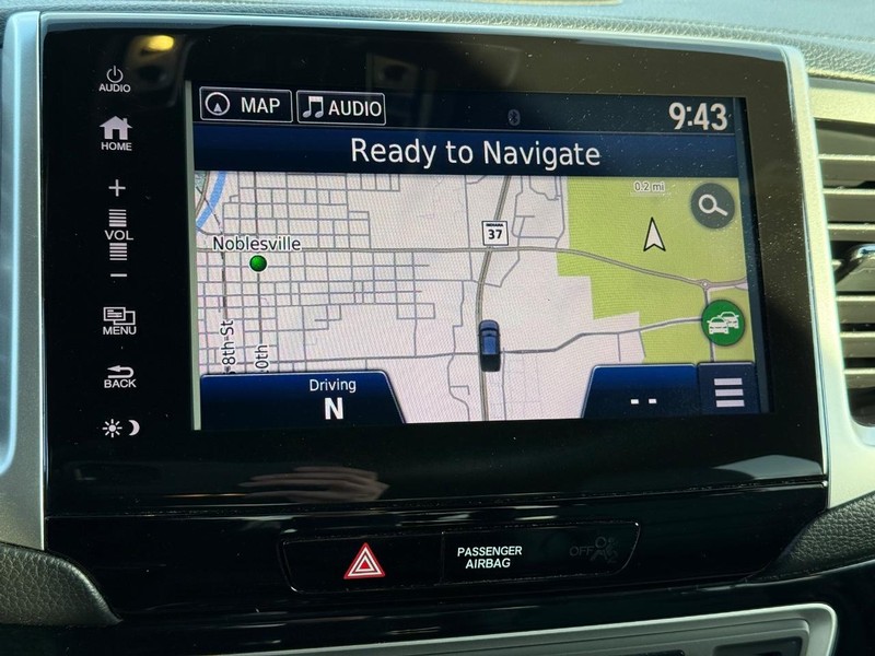 Honda Ridgeline Vehicle Full-screen Gallery Image 24