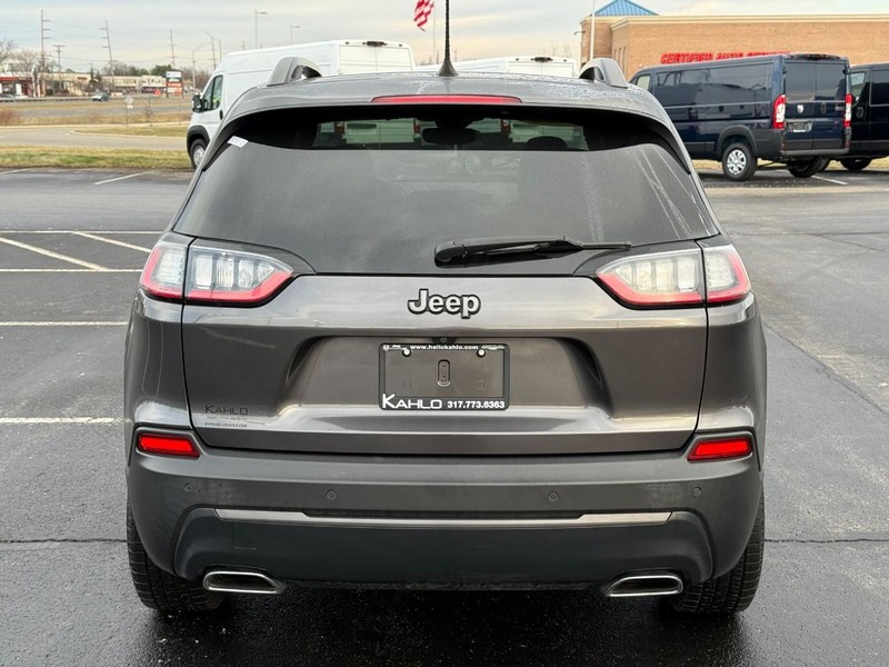 Jeep Cherokee Vehicle Full-screen Gallery Image 4