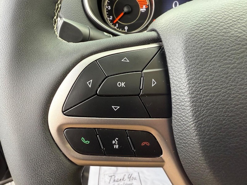 Jeep Cherokee Vehicle Full-screen Gallery Image 22