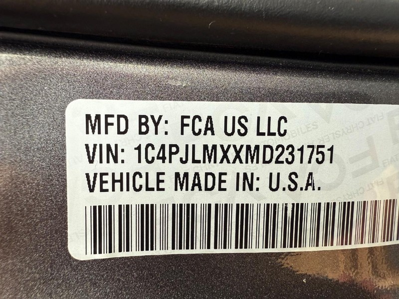 Jeep Cherokee Vehicle Full-screen Gallery Image 34