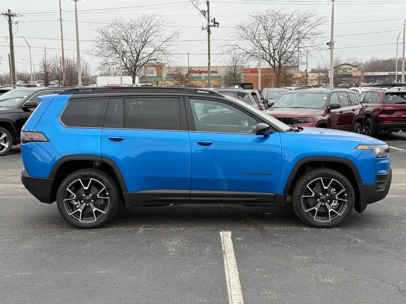 Jeep Cherokee Vehicle Full-screen Gallery Image 2