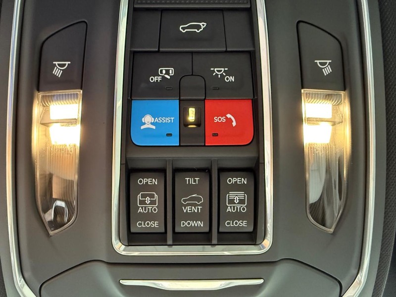 Jeep Cherokee Vehicle Full-screen Gallery Image 29