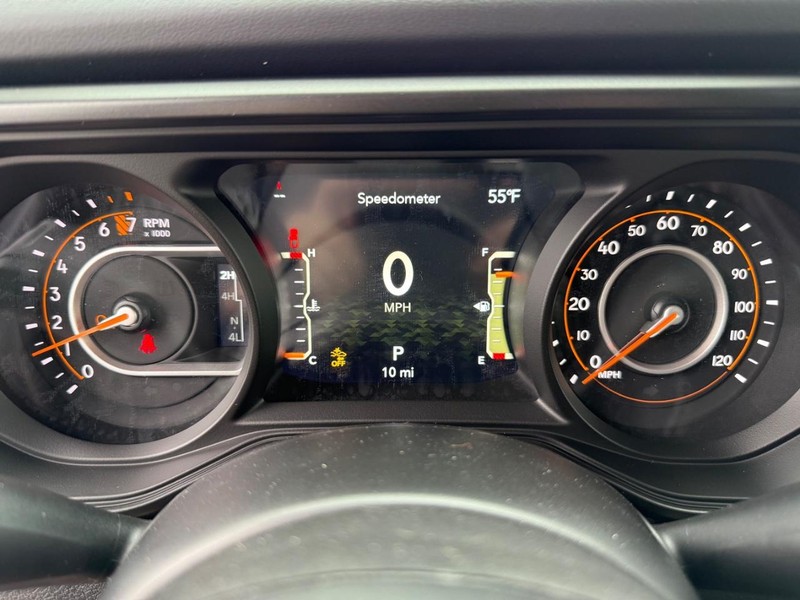 Jeep Gladiator Vehicle Full-screen Gallery Image 29