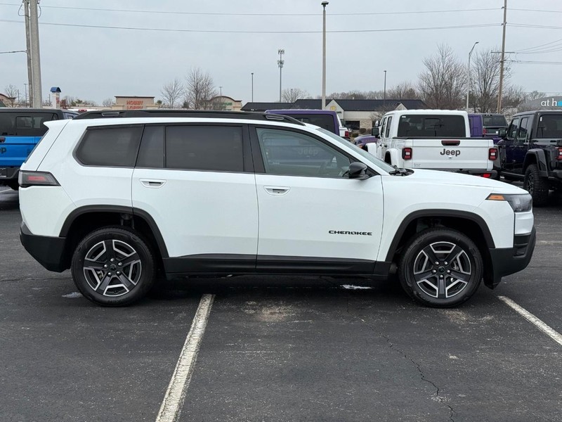 Jeep Cherokee Vehicle Full-screen Gallery Image 2