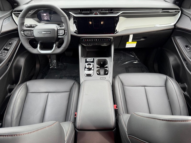 Jeep Cherokee Vehicle Full-screen Gallery Image 14