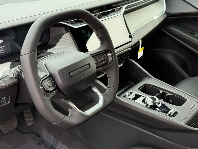 Jeep Cherokee Vehicle Full-screen Gallery Image 20