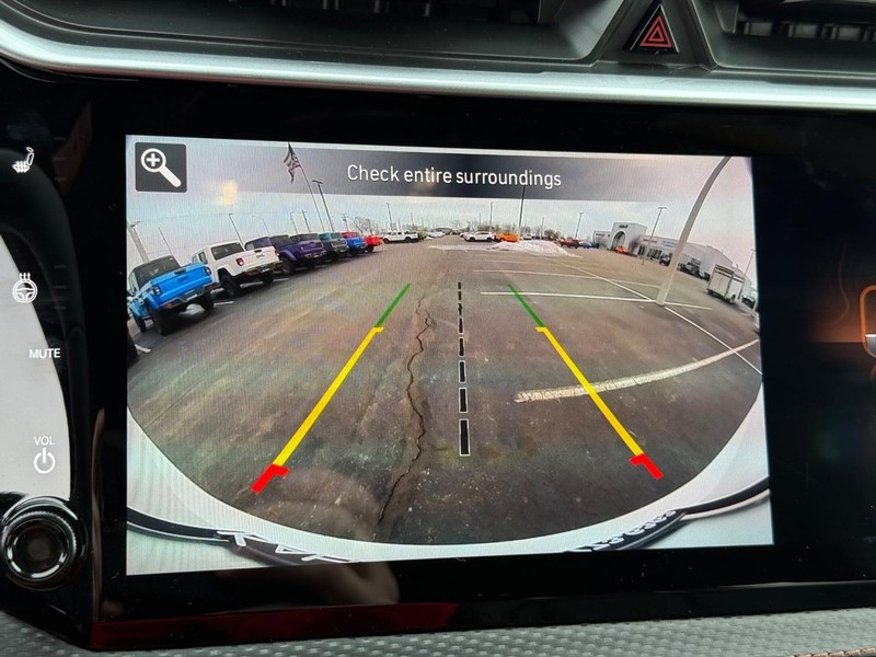 Jeep Cherokee Vehicle Full-screen Gallery Image 25