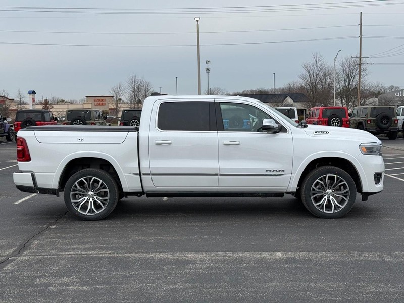 Ram 1500 Vehicle Full-screen Gallery Image 2