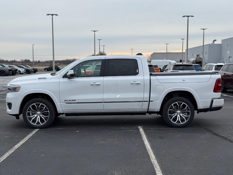 Ram 1500 Vehicle Full-screen Gallery Image 8