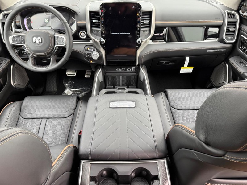 Ram 1500 Vehicle Full-screen Gallery Image 14