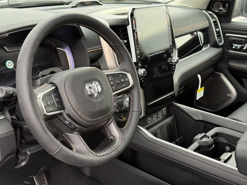 Ram 1500 Vehicle Full-screen Gallery Image 20