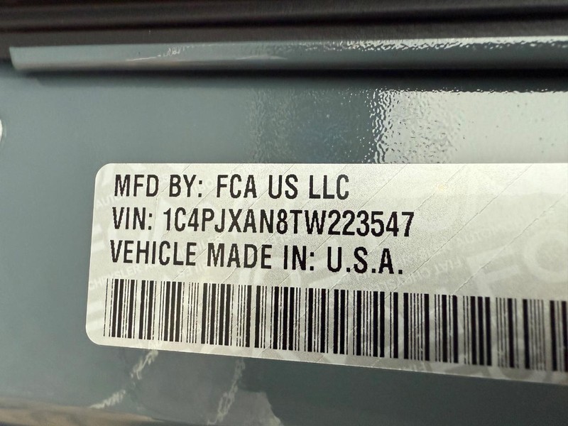 Jeep Wrangler Vehicle Full-screen Gallery Image 29