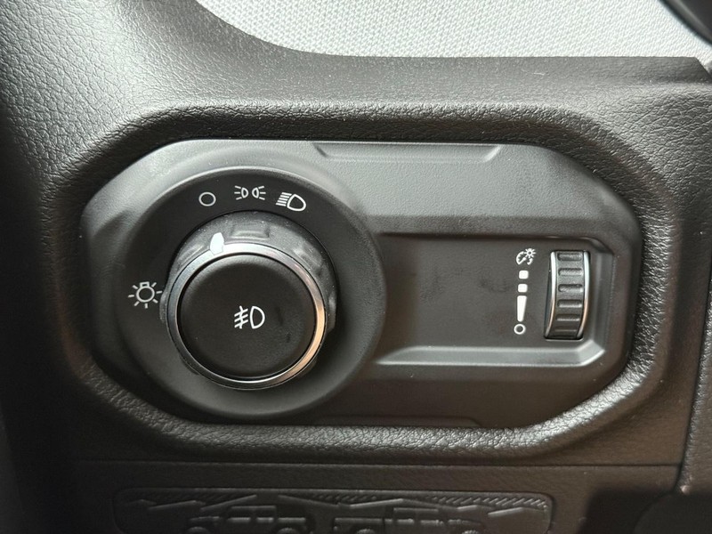 Jeep Wrangler Vehicle Full-screen Gallery Image 30