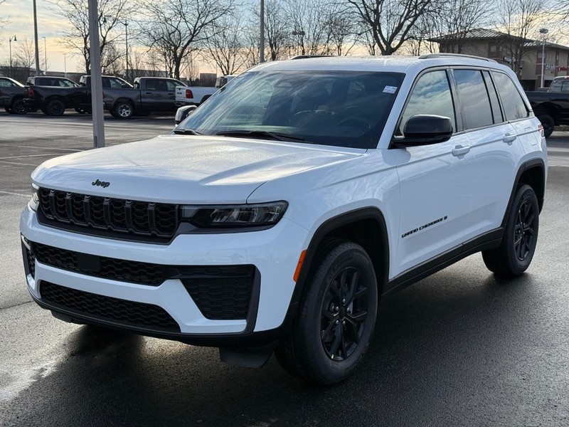 Jeep Grand Cherokee Vehicle Full-screen Gallery Image 9