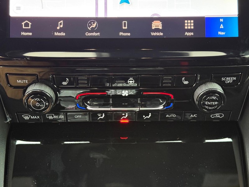 Jeep Grand Cherokee Vehicle Full-screen Gallery Image 27