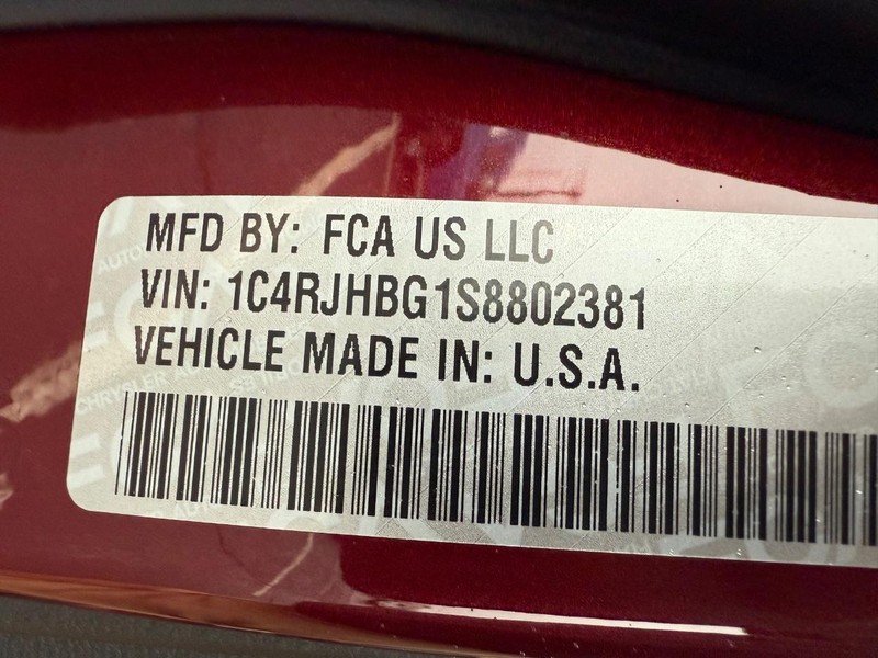 Jeep Grand Cherokee Vehicle Full-screen Gallery Image 33