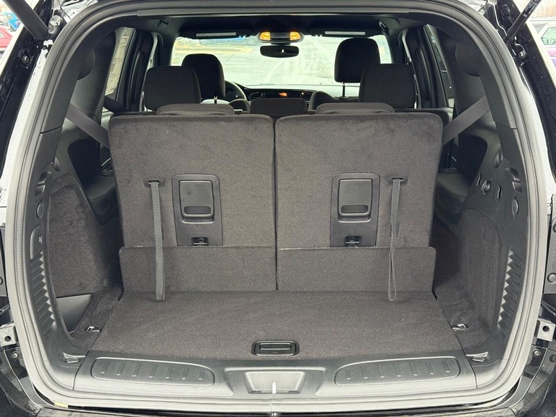Dodge Durango Vehicle Full-screen Gallery Image 7