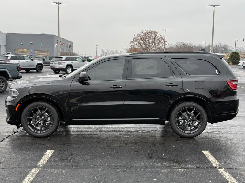Dodge Durango Vehicle Full-screen Gallery Image 9