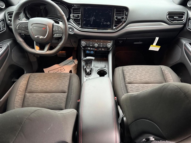 Dodge Durango Vehicle Full-screen Gallery Image 15