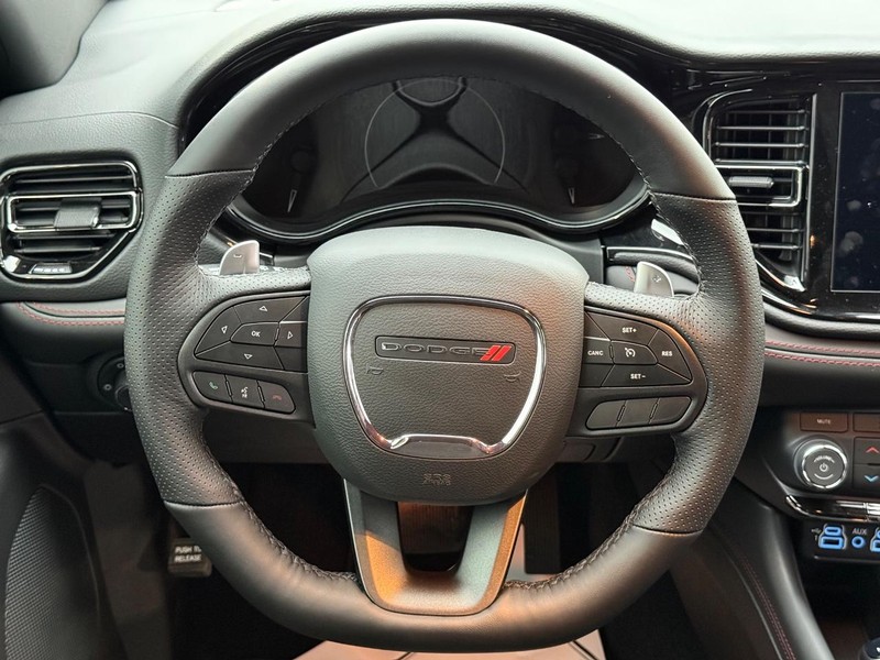 Dodge Durango Vehicle Full-screen Gallery Image 16