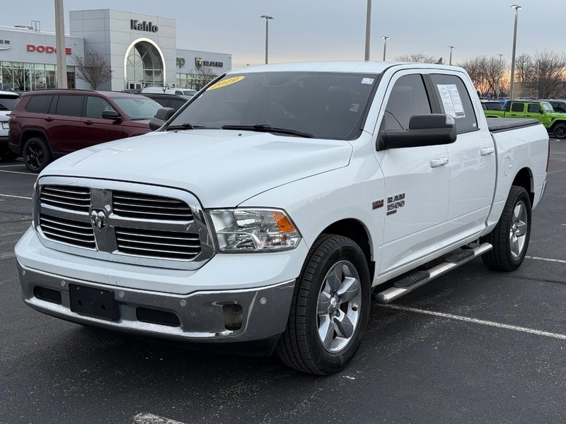 Ram 1500 Classic Vehicle Full-screen Gallery Image 9
