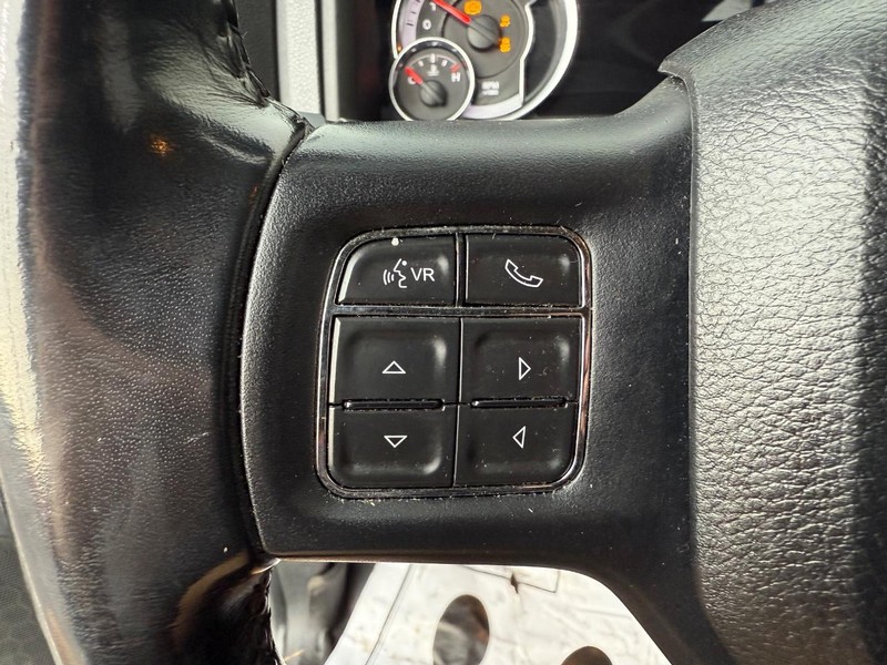 Ram 1500 Classic Vehicle Full-screen Gallery Image 20