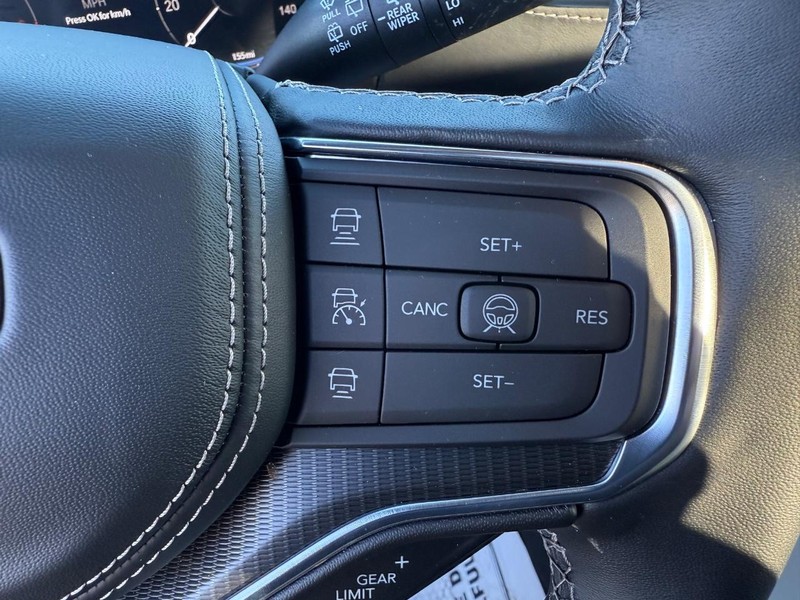 Jeep Grand Wagoneer Vehicle Full-screen Gallery Image 23