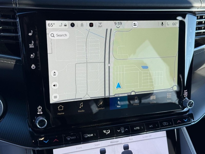 Jeep Grand Wagoneer Vehicle Full-screen Gallery Image 25