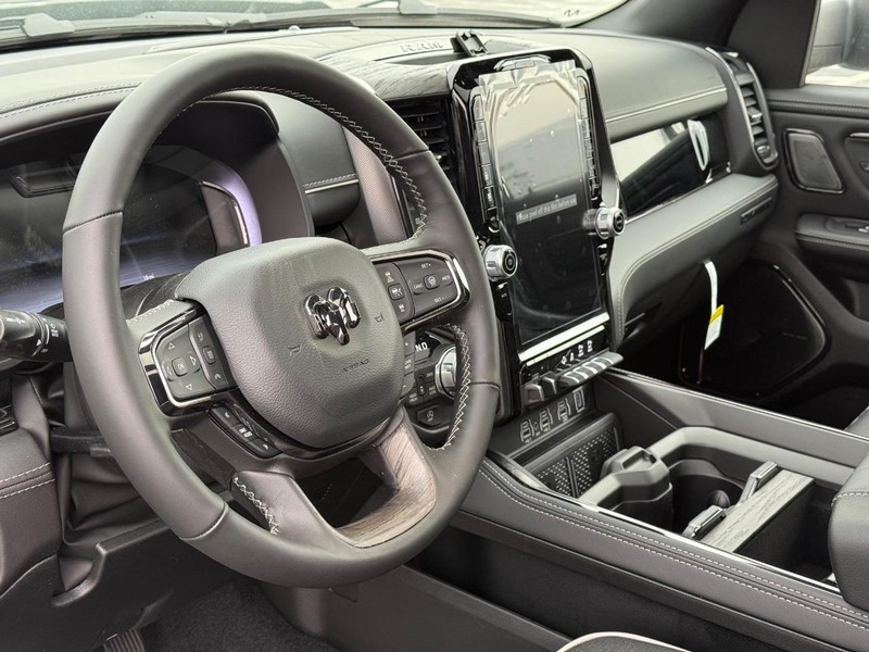 Ram 1500 Vehicle Full-screen Gallery Image 20