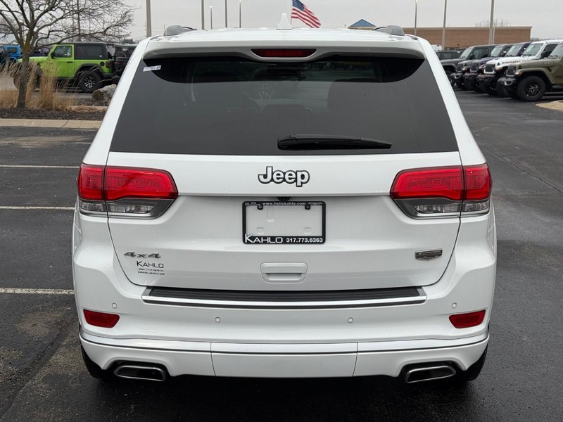 Jeep Grand Cherokee Vehicle Full-screen Gallery Image 4