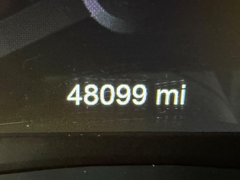 Jeep Grand Cherokee Vehicle Full-screen Gallery Image 33