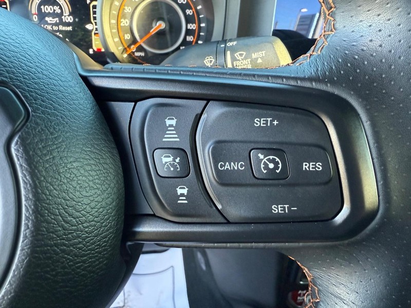 Jeep Gladiator Vehicle Full-screen Gallery Image 20