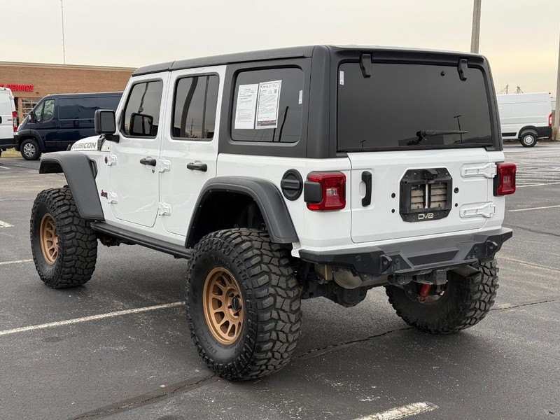 Jeep Wrangler Vehicle Full-screen Gallery Image 5