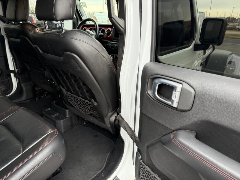 Jeep Wrangler Vehicle Full-screen Gallery Image 11