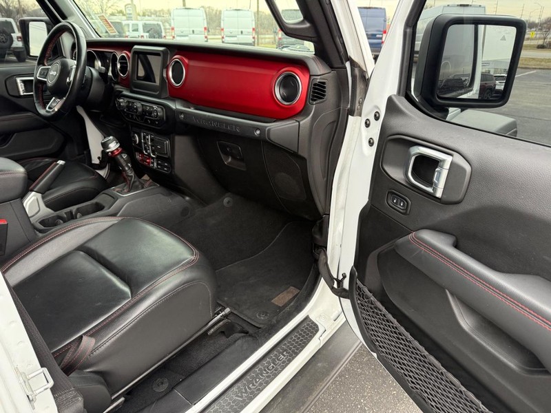 Jeep Wrangler Vehicle Full-screen Gallery Image 14