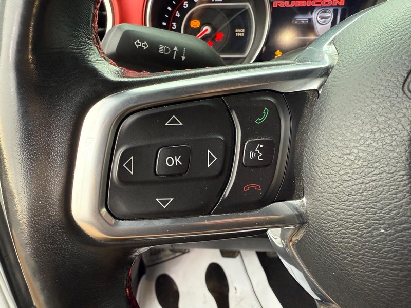 Jeep Wrangler Vehicle Full-screen Gallery Image 19