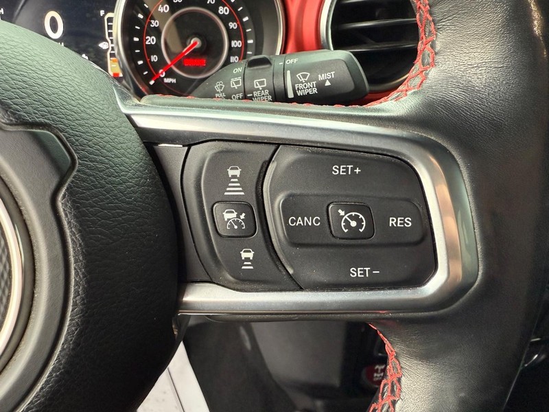 Jeep Wrangler Vehicle Full-screen Gallery Image 20