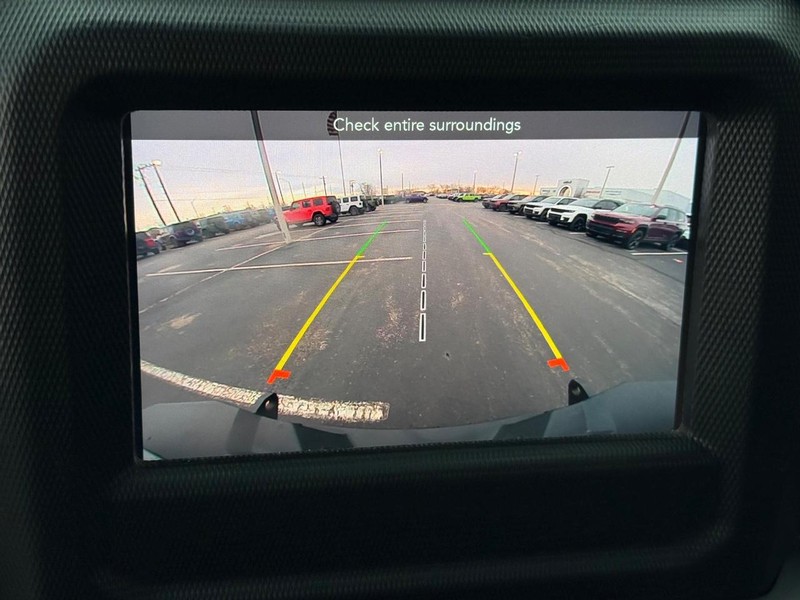 Jeep Wrangler Vehicle Full-screen Gallery Image 24