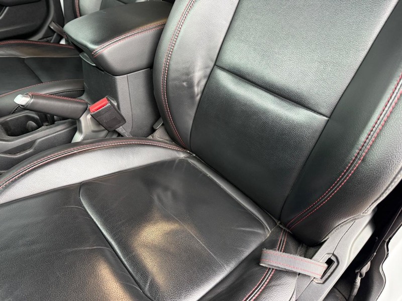 Jeep Wrangler Vehicle Full-screen Gallery Image 30