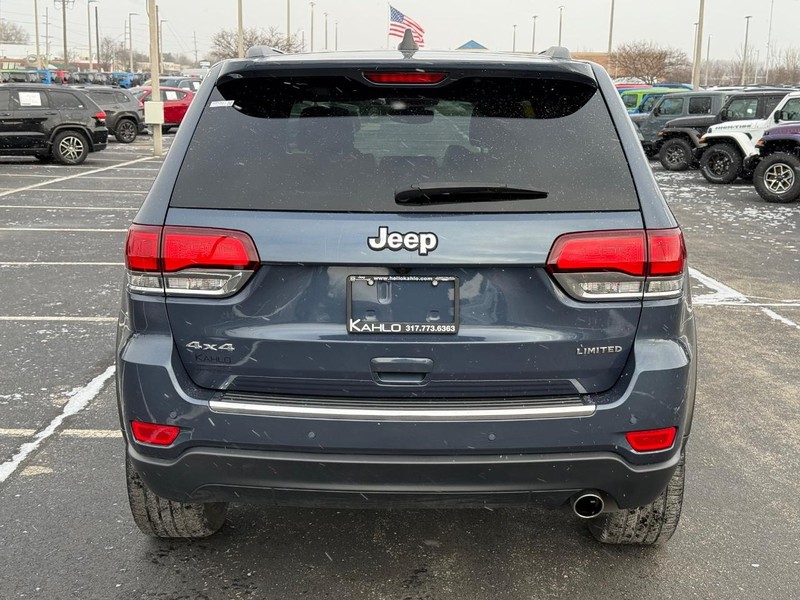 Jeep Grand Cherokee Vehicle Full-screen Gallery Image 4