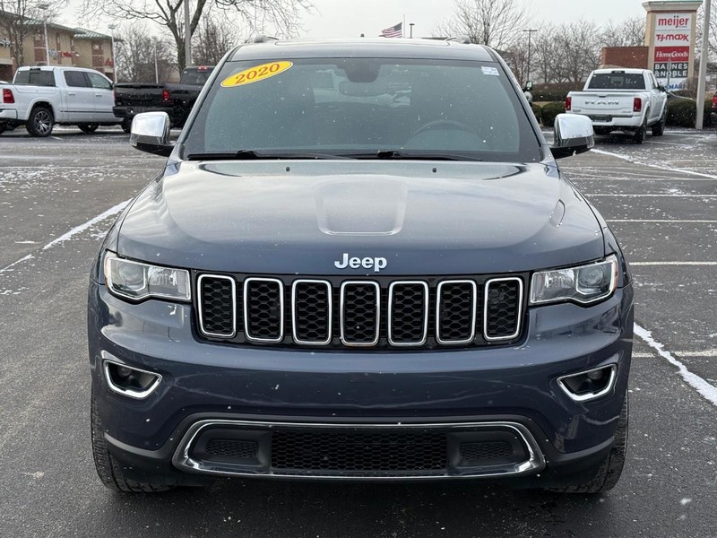 Jeep Grand Cherokee Vehicle Full-screen Gallery Image 11