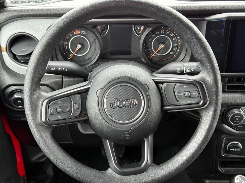 Jeep Wrangler Vehicle Full-screen Gallery Image 14