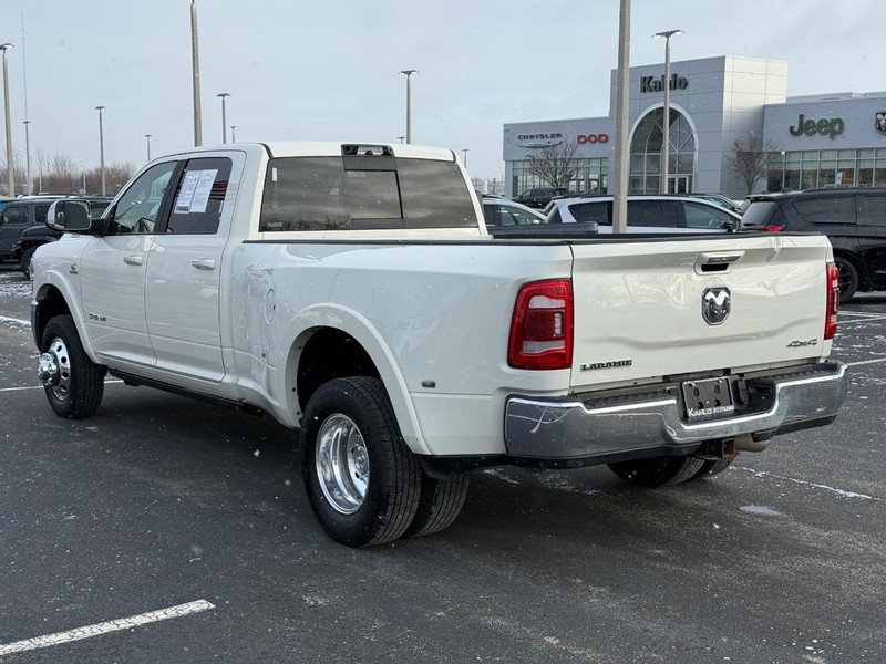 Ram 3500 Vehicle Full-screen Gallery Image 5