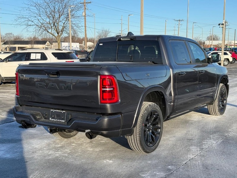 Ram 1500 Vehicle Full-screen Gallery Image 3