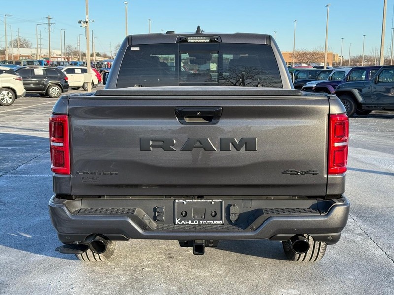 Ram 1500 Vehicle Full-screen Gallery Image 4