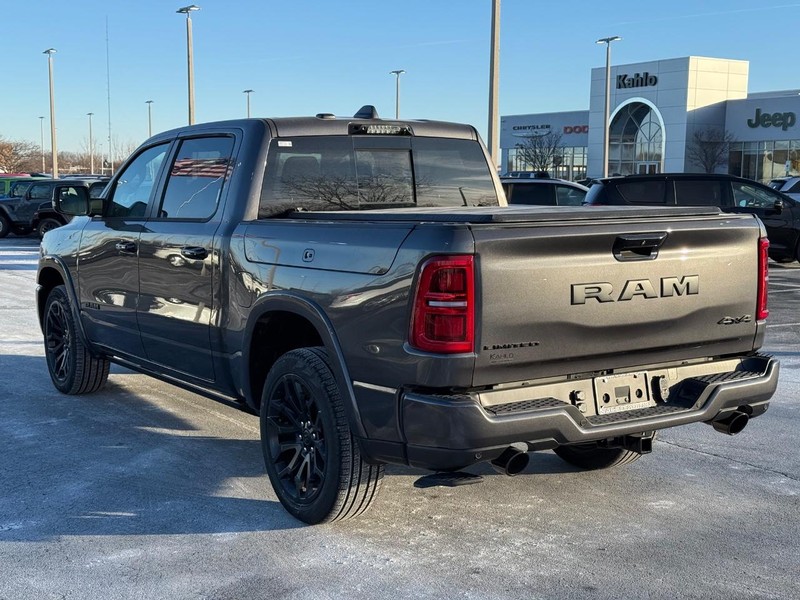 Ram 1500 Vehicle Full-screen Gallery Image 5