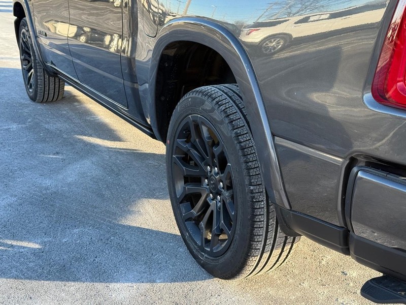 Ram 1500 Vehicle Full-screen Gallery Image 6