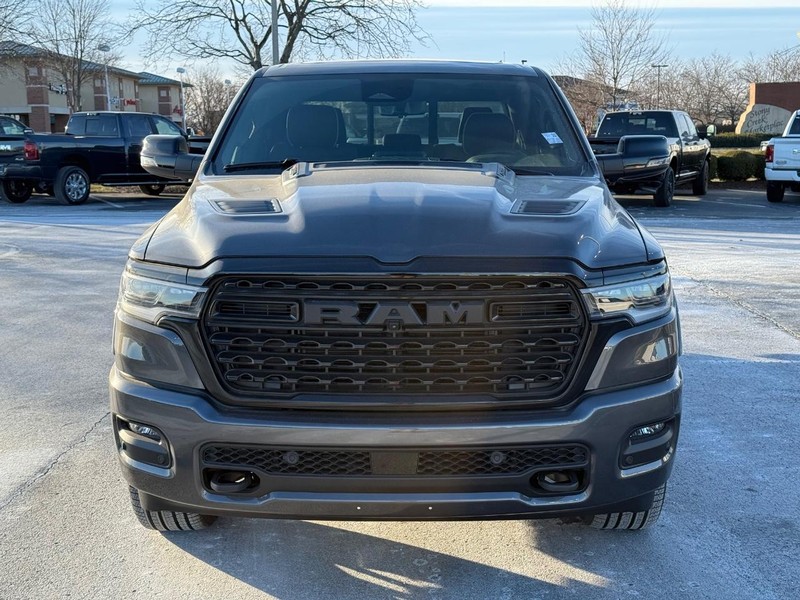 Ram 1500 Vehicle Full-screen Gallery Image 9