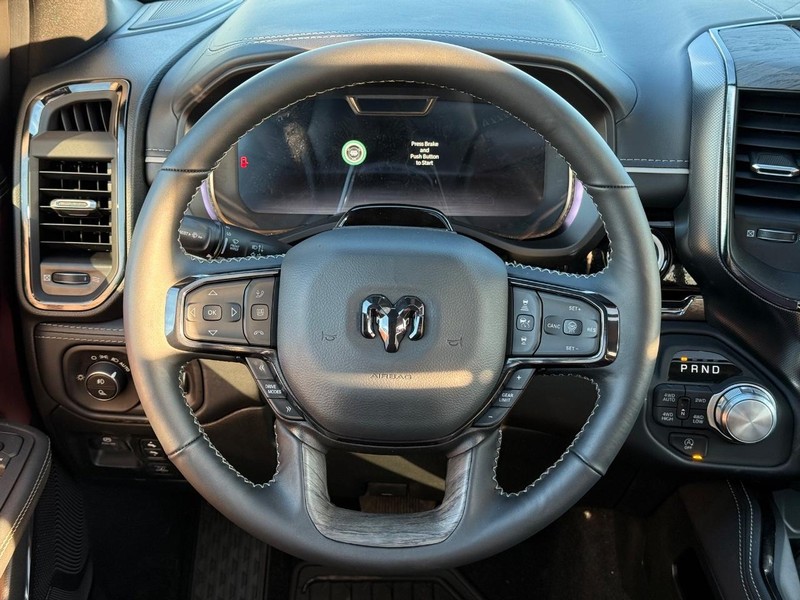 Ram 1500 Vehicle Full-screen Gallery Image 14